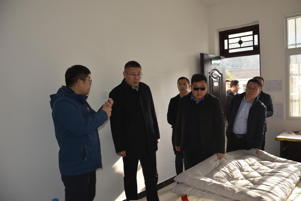 高凌信息：12月24日接受机构调研，开源证券、申万菱信基金等多家机构参与