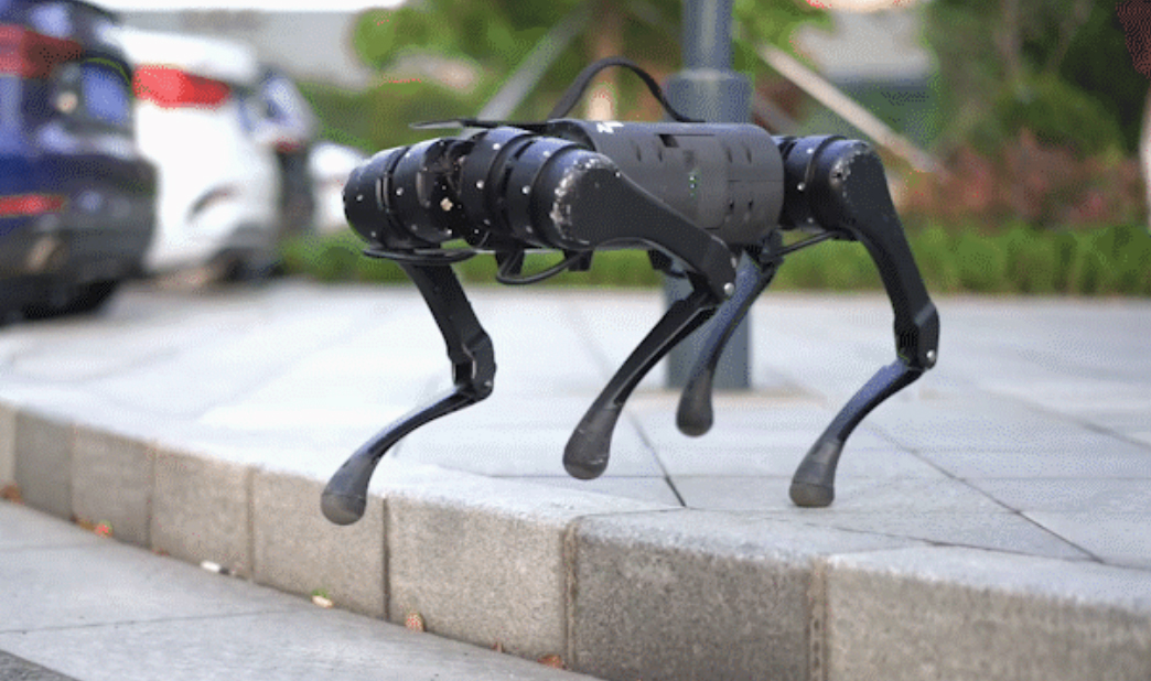 电新周报：锂电排产淡季不淡，机器狗再亮相电力设备与新能源