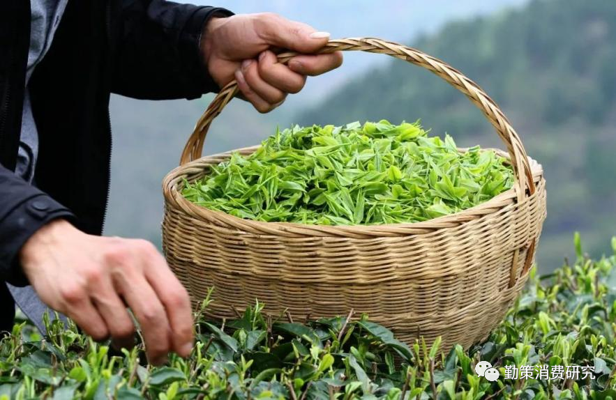 食品饮料行业周报：茅台顺利实现全年目标，建议关注春节动销氛围