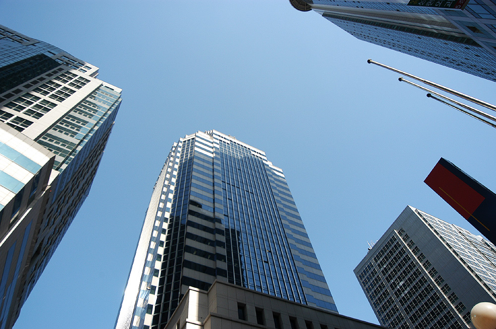 力盛体育：预计2024年全年亏损2800.00万元