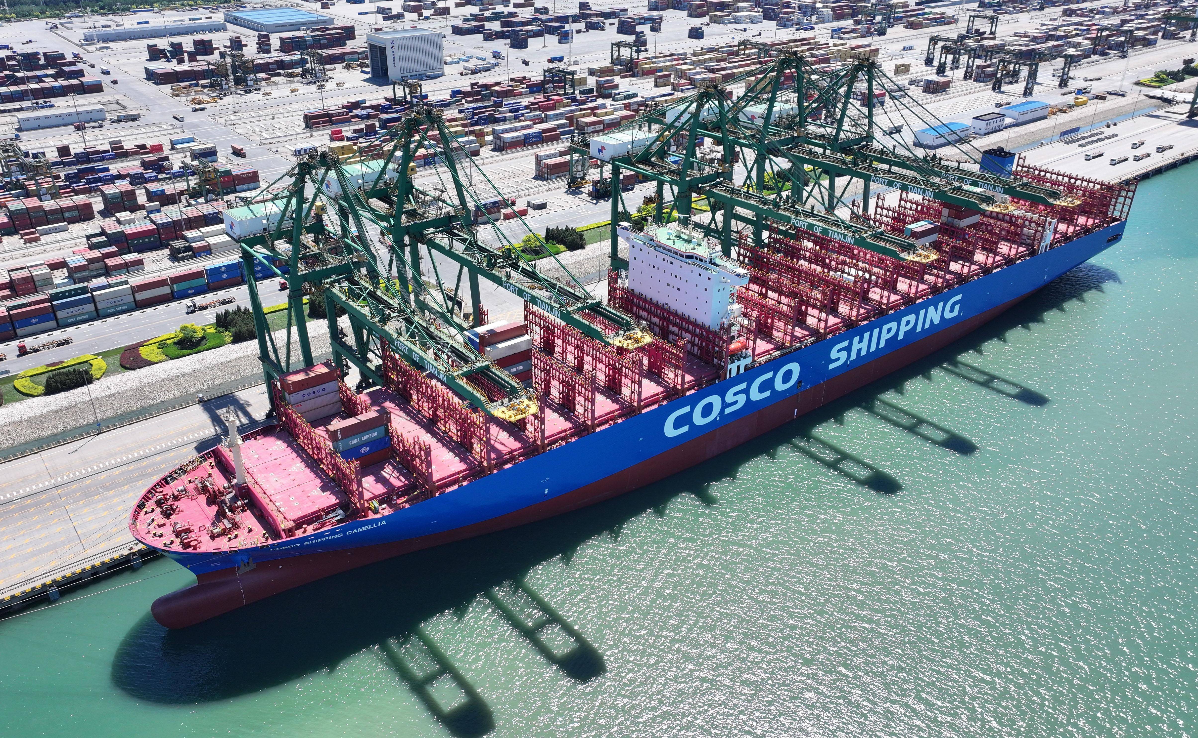 中远海控:公司围绕“以集装箱航运为核心的全球数字化供应链运营和投资平台”的定位,持续推动数字化供应链建设,为全球客户提供“集装箱航运+港口+相关物流”一体化服务