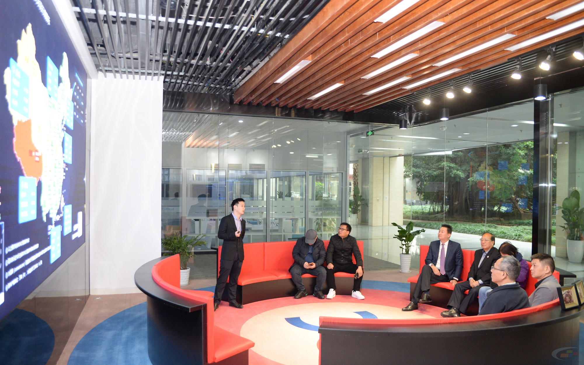 酉立智能:母公司获高新资质次年或“变脸” 销售经理贡献多项核心技术专利