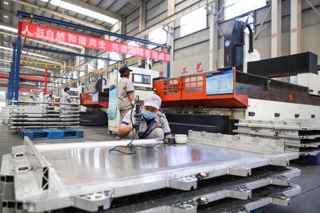 金能科技:抗冲共聚丙系列化产品的开发与生产,自去年以来已取得重大进展,其中EPS30R、EP300H、EP300K、EP540N、EP548R等产品已投放市场