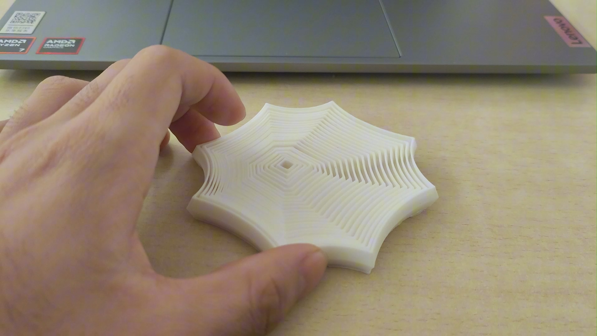 奥比中光：公司作为行业芯片级3D扫描技术领导者持续为创想三维新品提供软硬件引擎