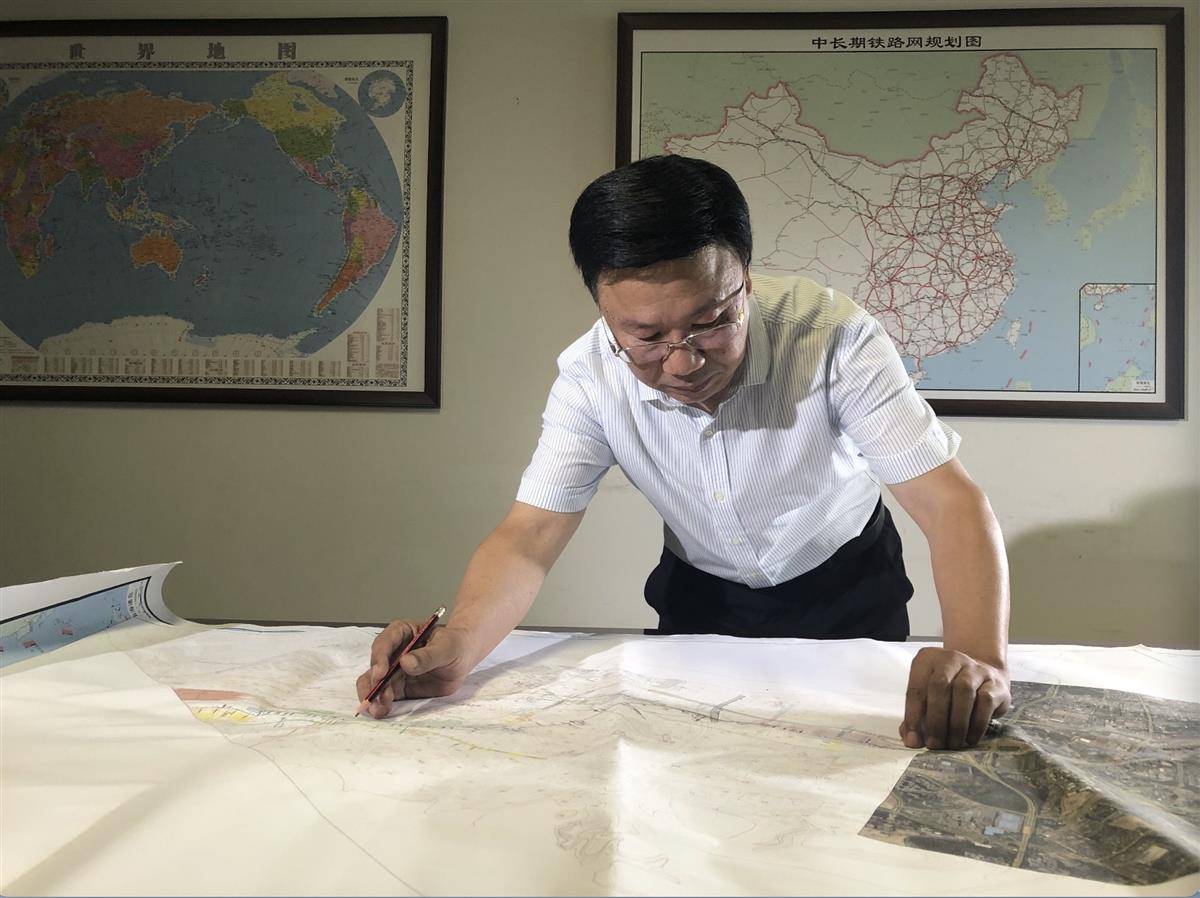 “高职毕业”的火箭工人成25项“专利达人”，高铁女工见证中国高铁领跑……这些央企匠人定义 “工匠精神”