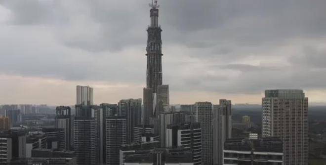 停工超3年！成都绿地468星曜项目迎来复工希望，468米超高层复工仍无期