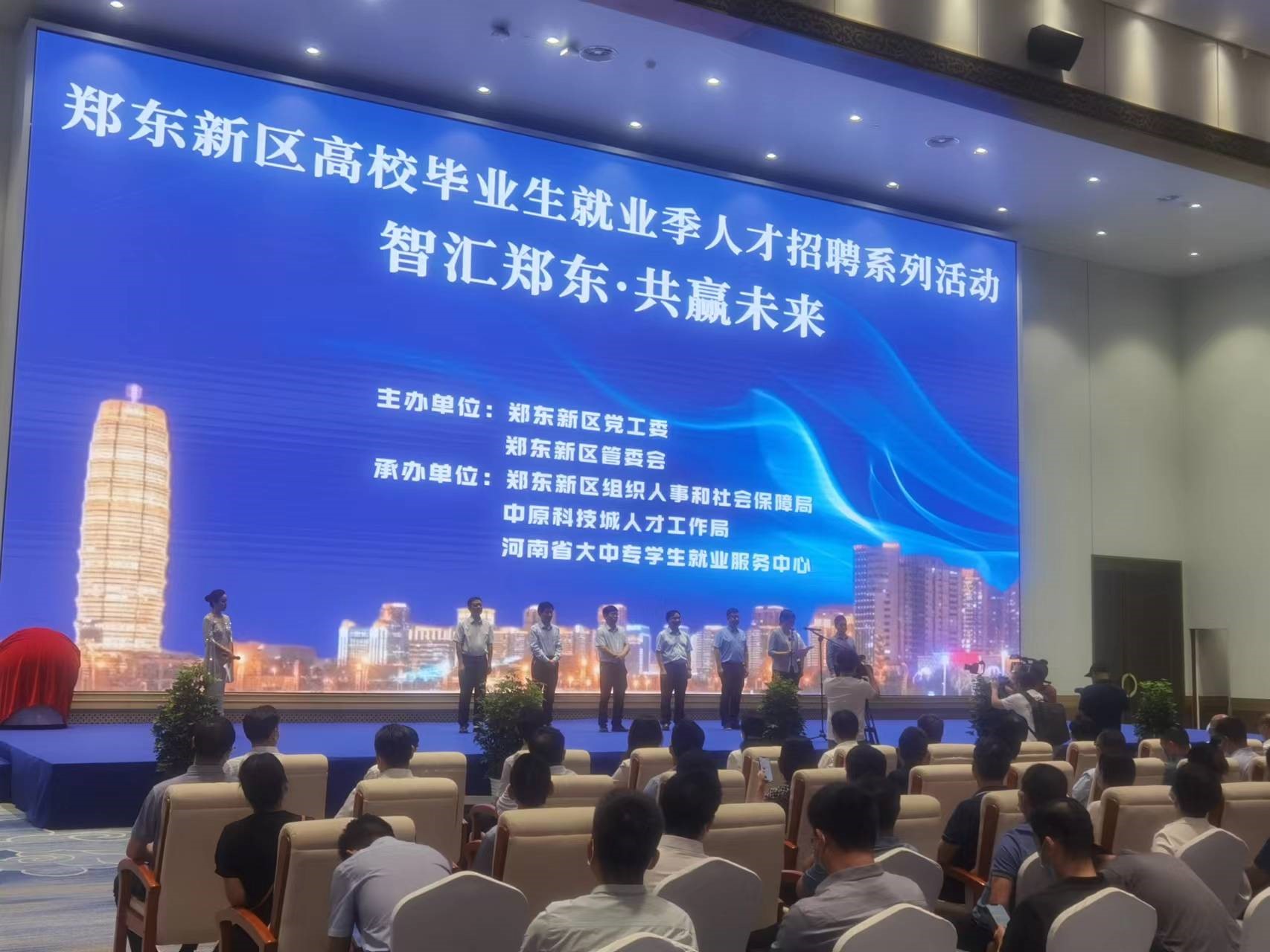 汇隆新材：入股宠销社希望通过资本赋能助力其扩大市场优势