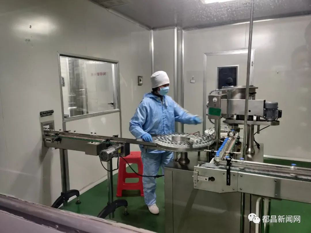 金海通：经过多年的研发和创新，公司产品的主要技术指标及功能达到同类产品国际先进水平