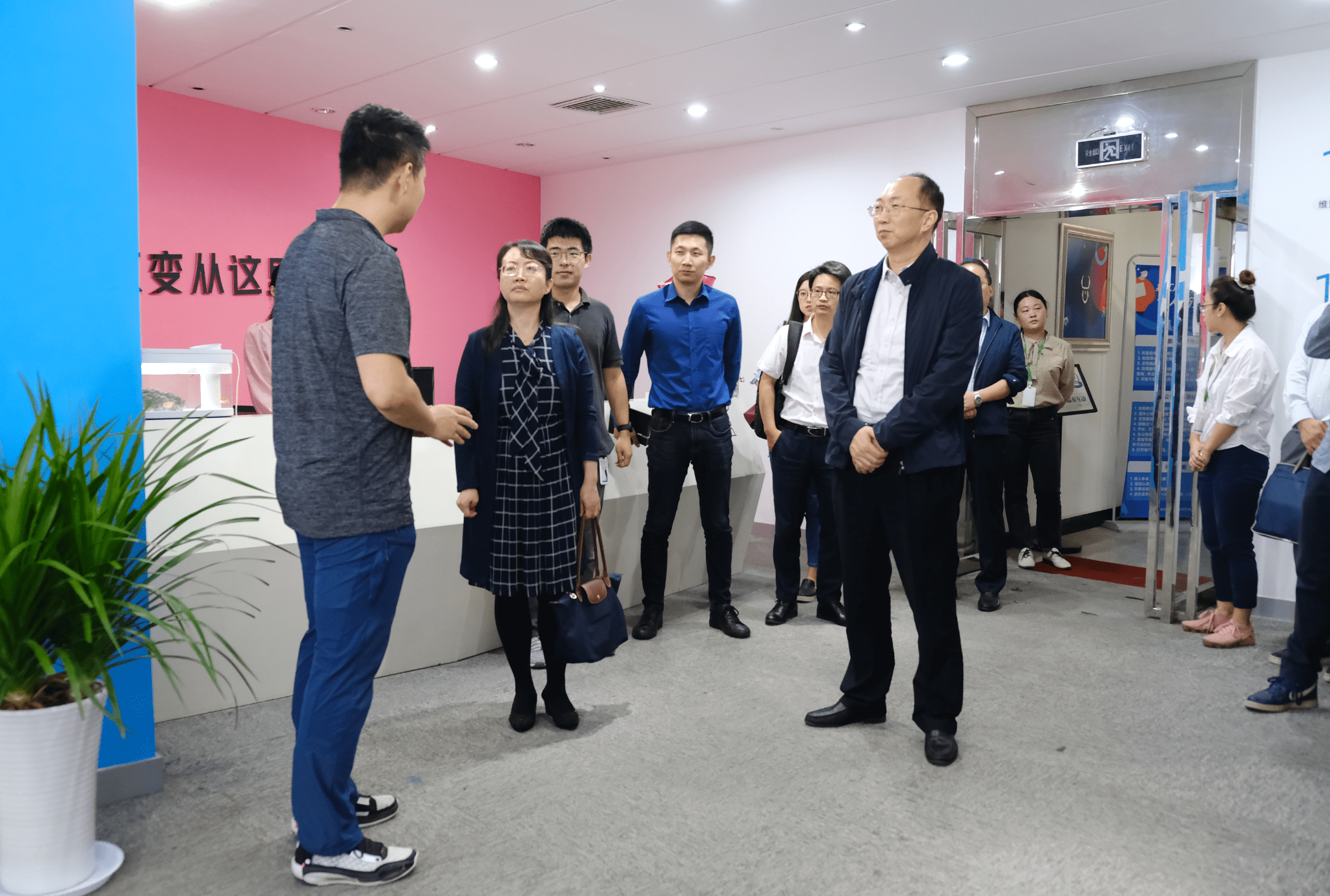 工信部原副部长王江平：当前AI终端尚未出现“杀手级”应用