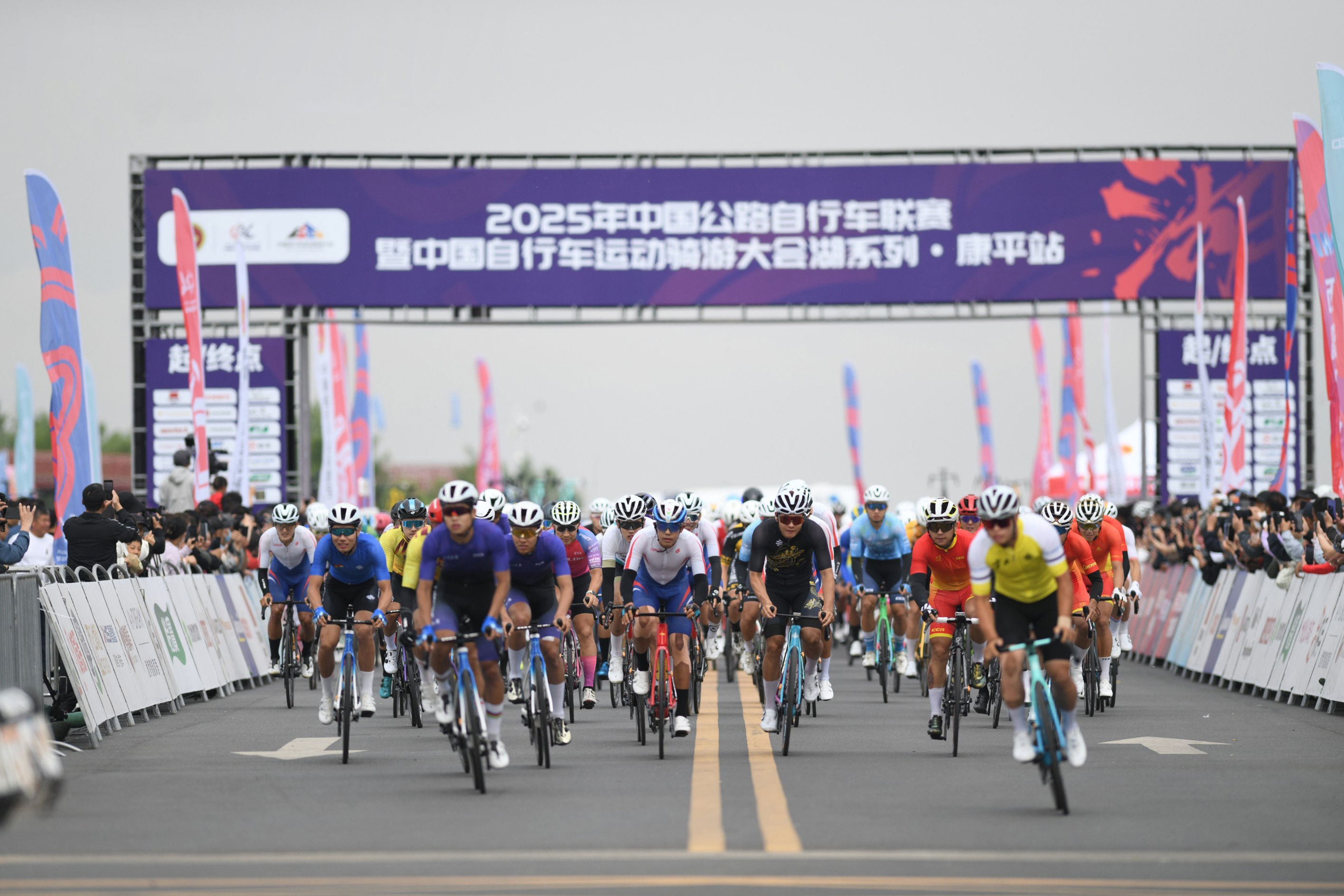 2025年中国文旅融合配套产业之交通运输工具客运现状 出行方式以公路为主【组图】