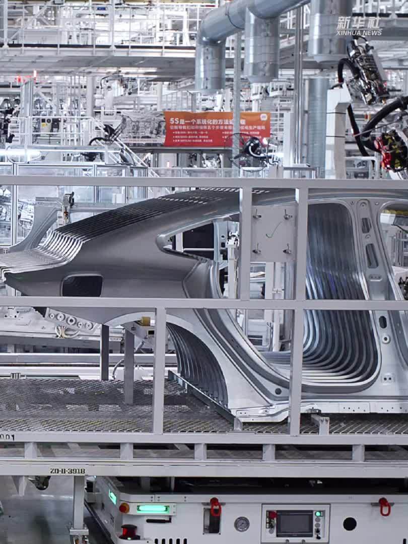 长安汽车：公司积极发展智能网联新能源汽车，加速推进新能源“香格里拉”计划，构建了长安启源、深蓝、阿维塔三大数智电动品牌