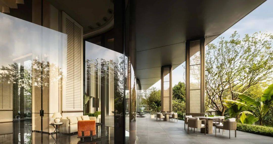 郑中设计：公司已经与多个国际客户开展业务合作，包括新加坡、日本、印度、澳门等国家及地区，并签约了沙特丽思卡尔顿、日本东京瑞吉、韩国威斯汀等标杆项目