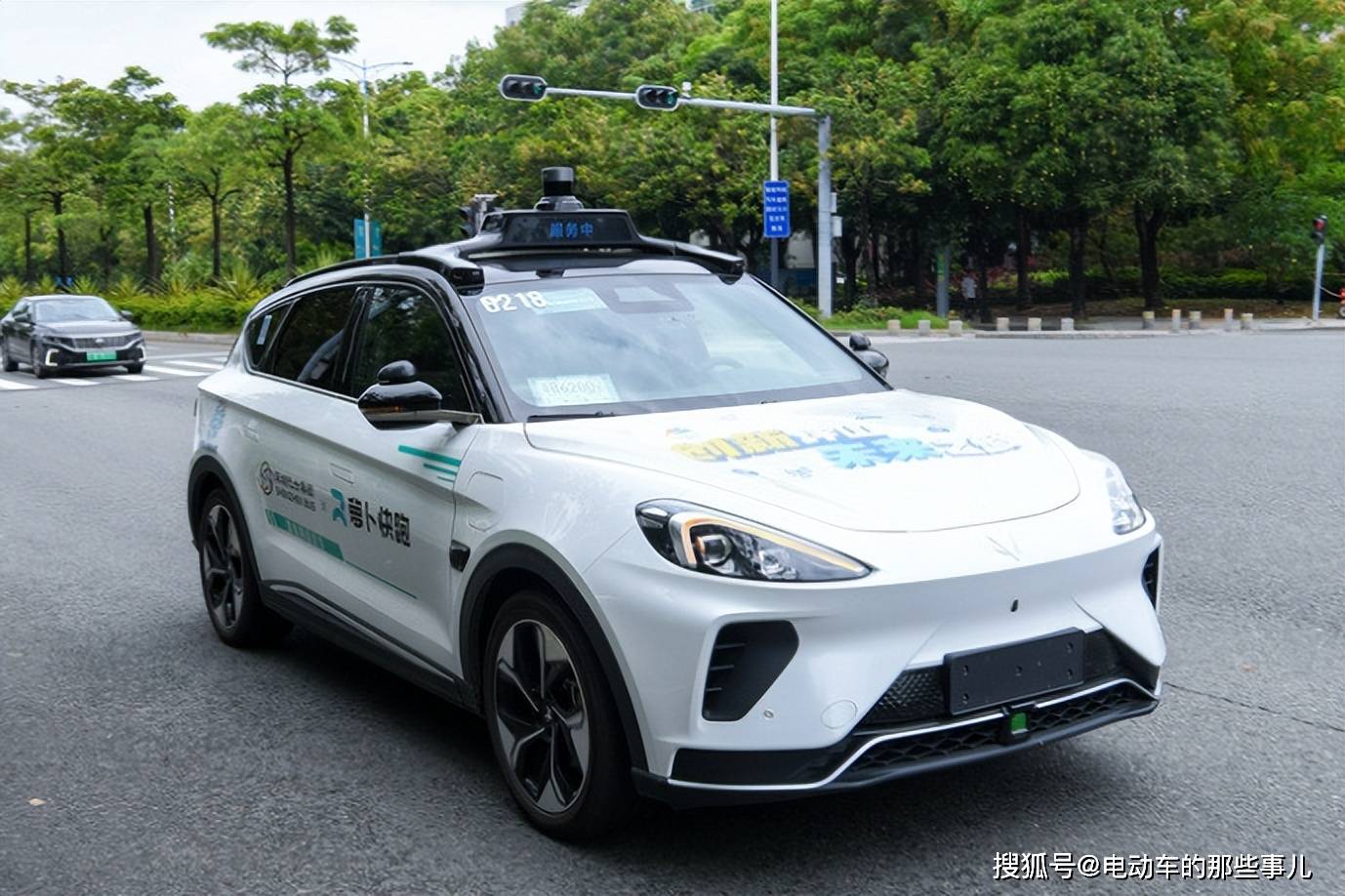 发展无人机支线运输和末端配送、释放智能机器人等产品消费潜力，数字消费迎来政策“大礼包”