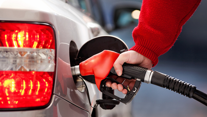 我国充电站数量已是加油站3倍，企查查：超3成相关企业在华东