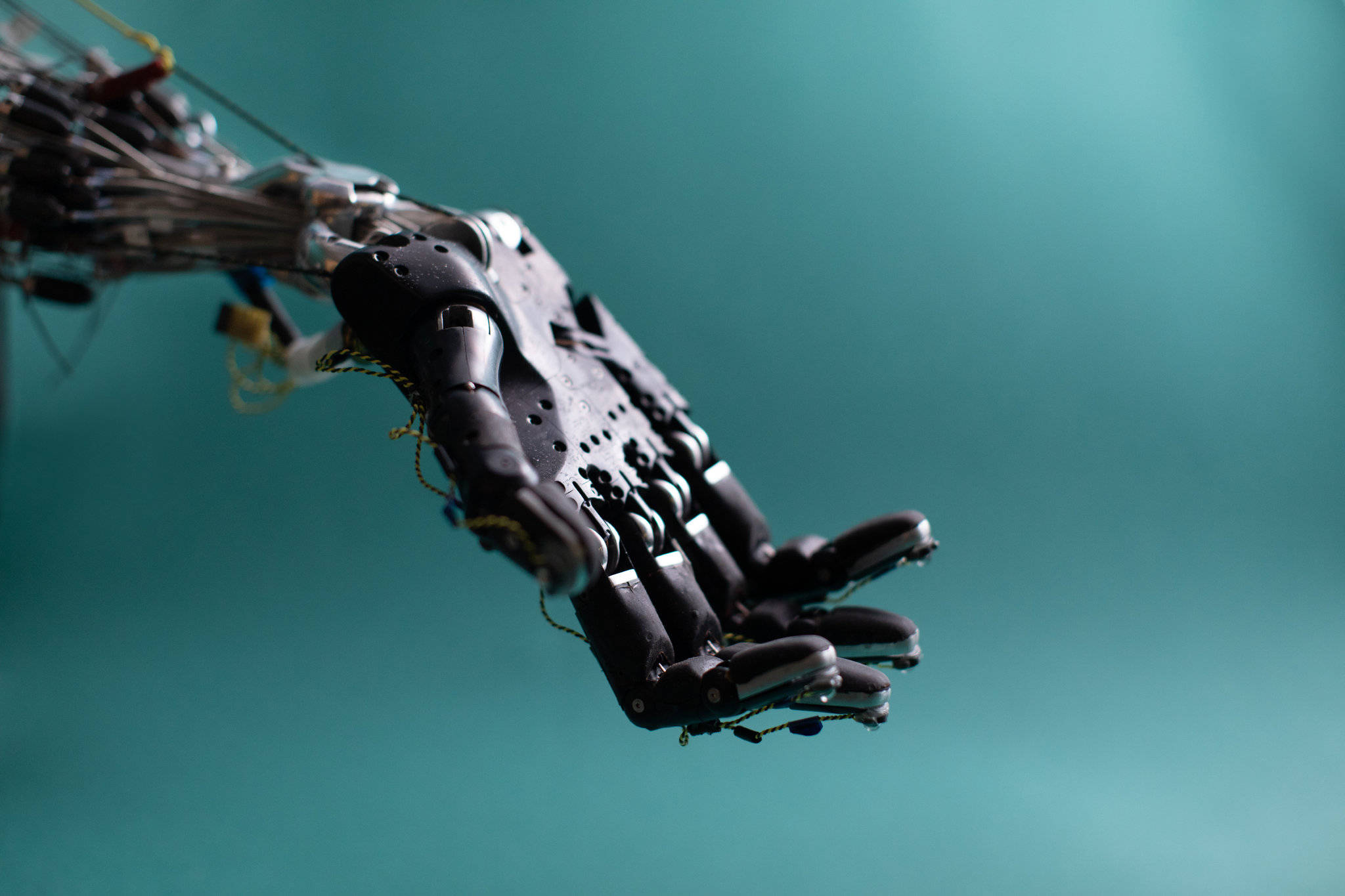 军工行业E周刊第198期:信灵巧手迭代破局,机器人革新未来战场