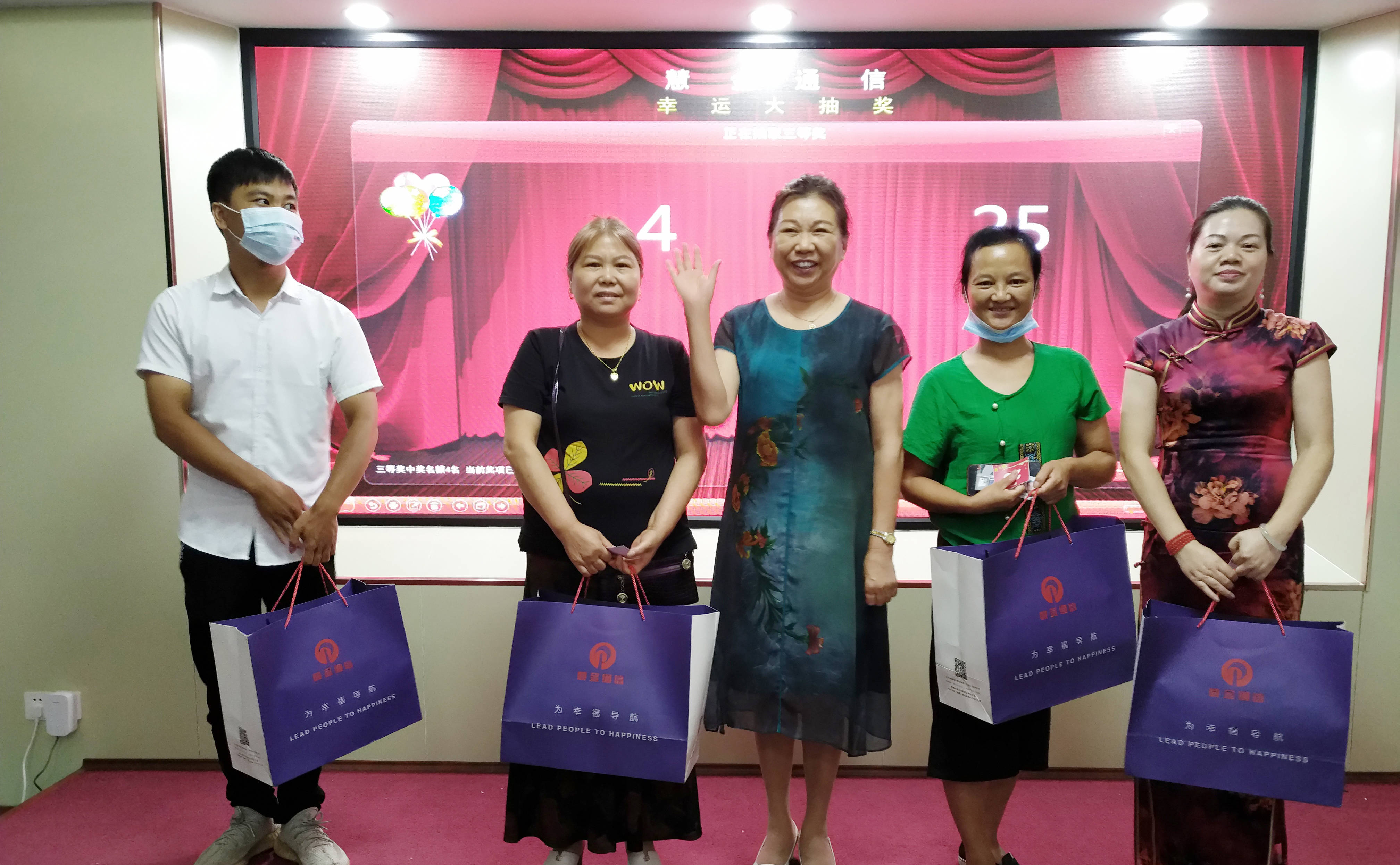 臻镭科技：10月28日召开业绩说明会，投资者参与