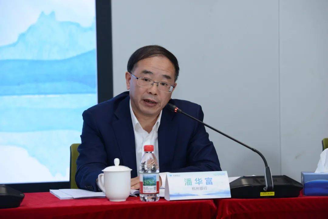 晶华微：11月20日召开业绩说明会，投资者参与