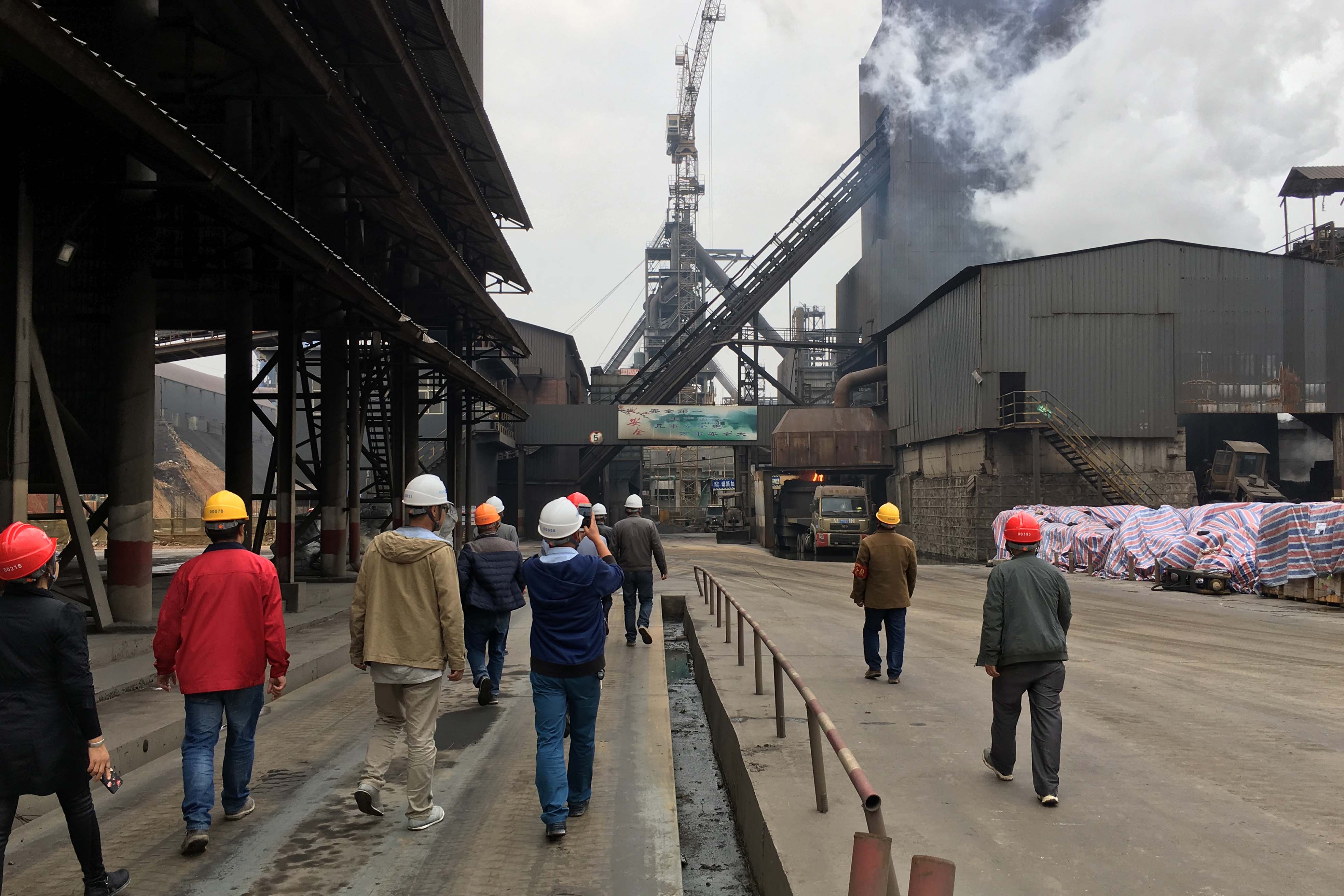 成都华微:12月4日召开业绩说明会,投资者参与