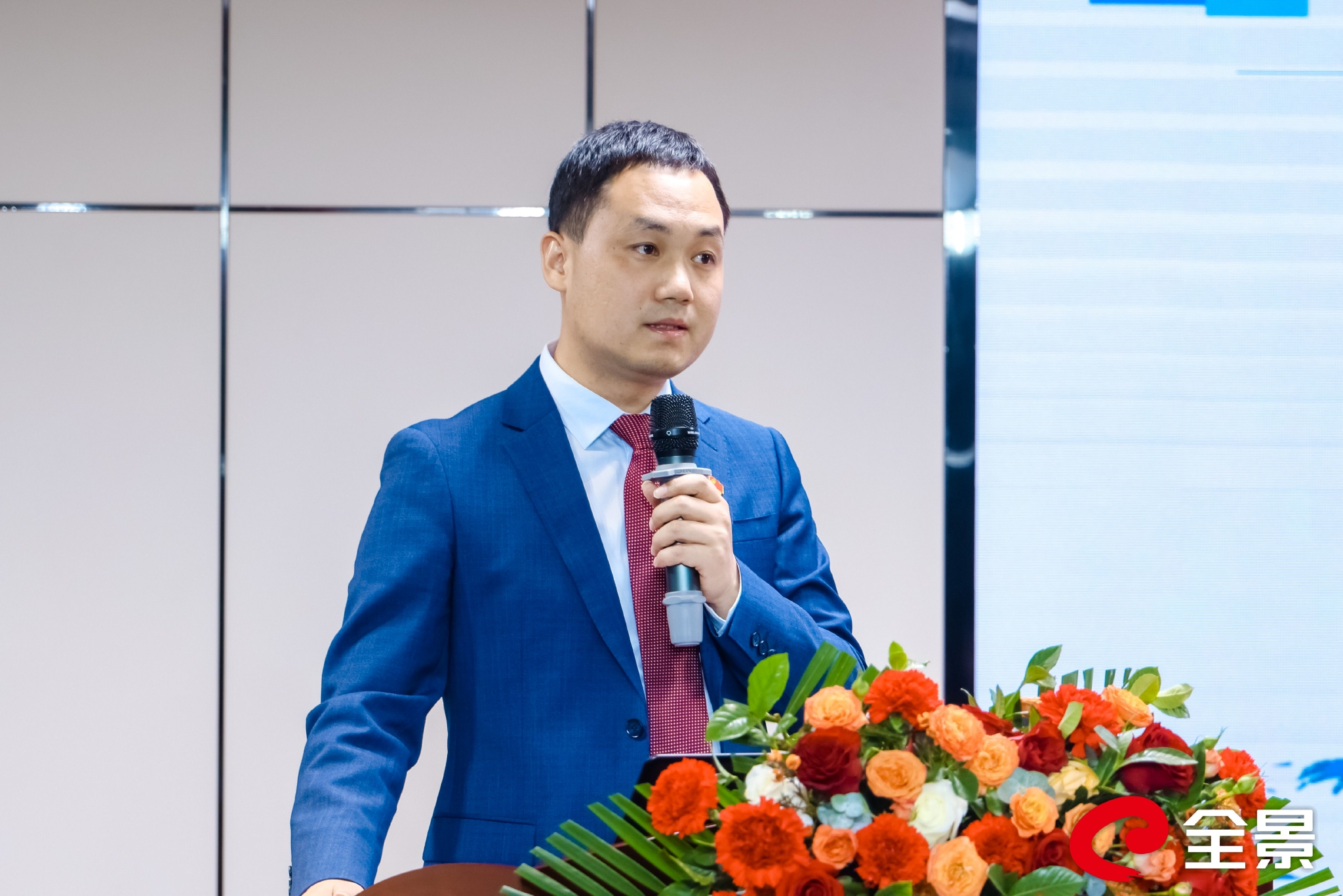 国博电子:12月5日召开业绩说明会,投资者参与