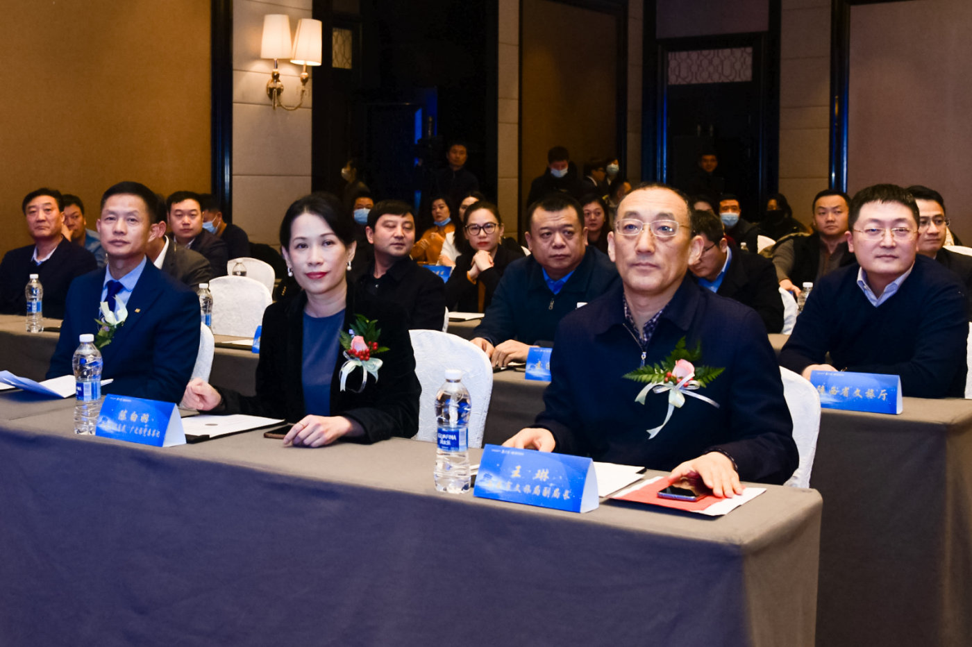 陕西旅游：供应商与同场竞标方上演经营混淆异象 关联方相关人员“现身”客户或关系待解