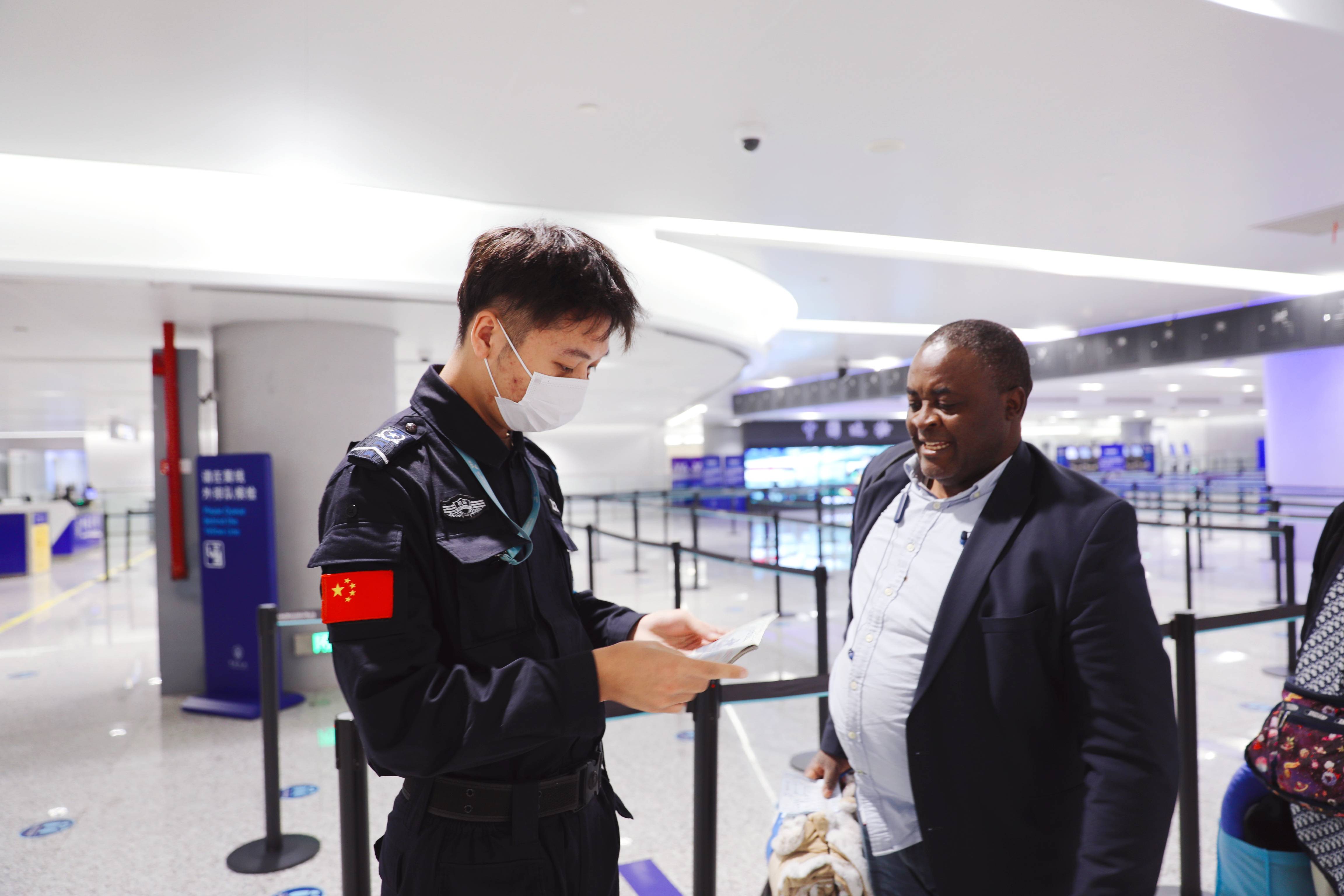 三亚亚沙会要来了！海南自贸港免签政策已扩至86国，免签国人员凭护照可便捷入境