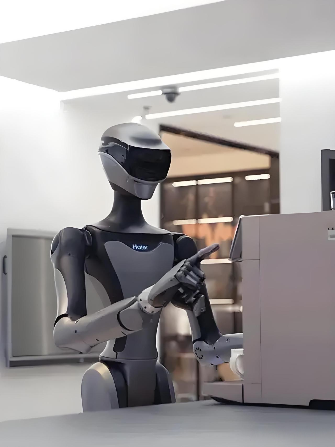 马斯克称三年后机器人完胜医生，超7成手术机器人专利申请于近五年