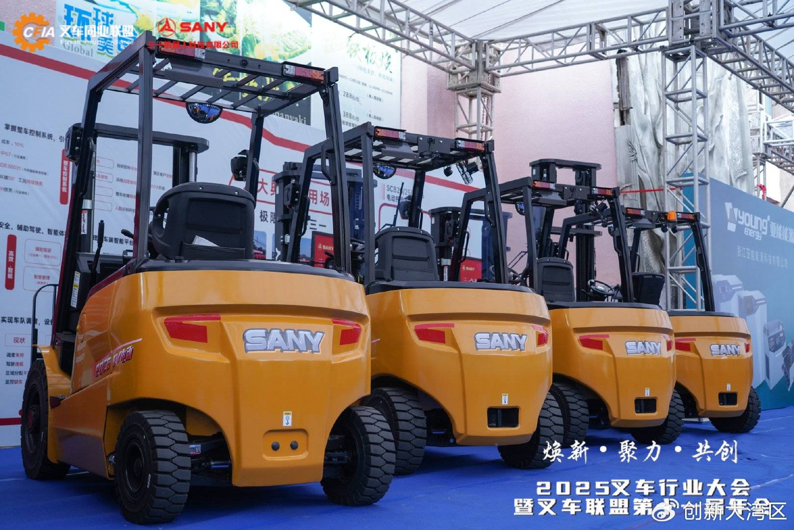 【最全】2025年叉车行业上市公司全方位对比（附业务布局汇总、业绩对比、业务规划等）